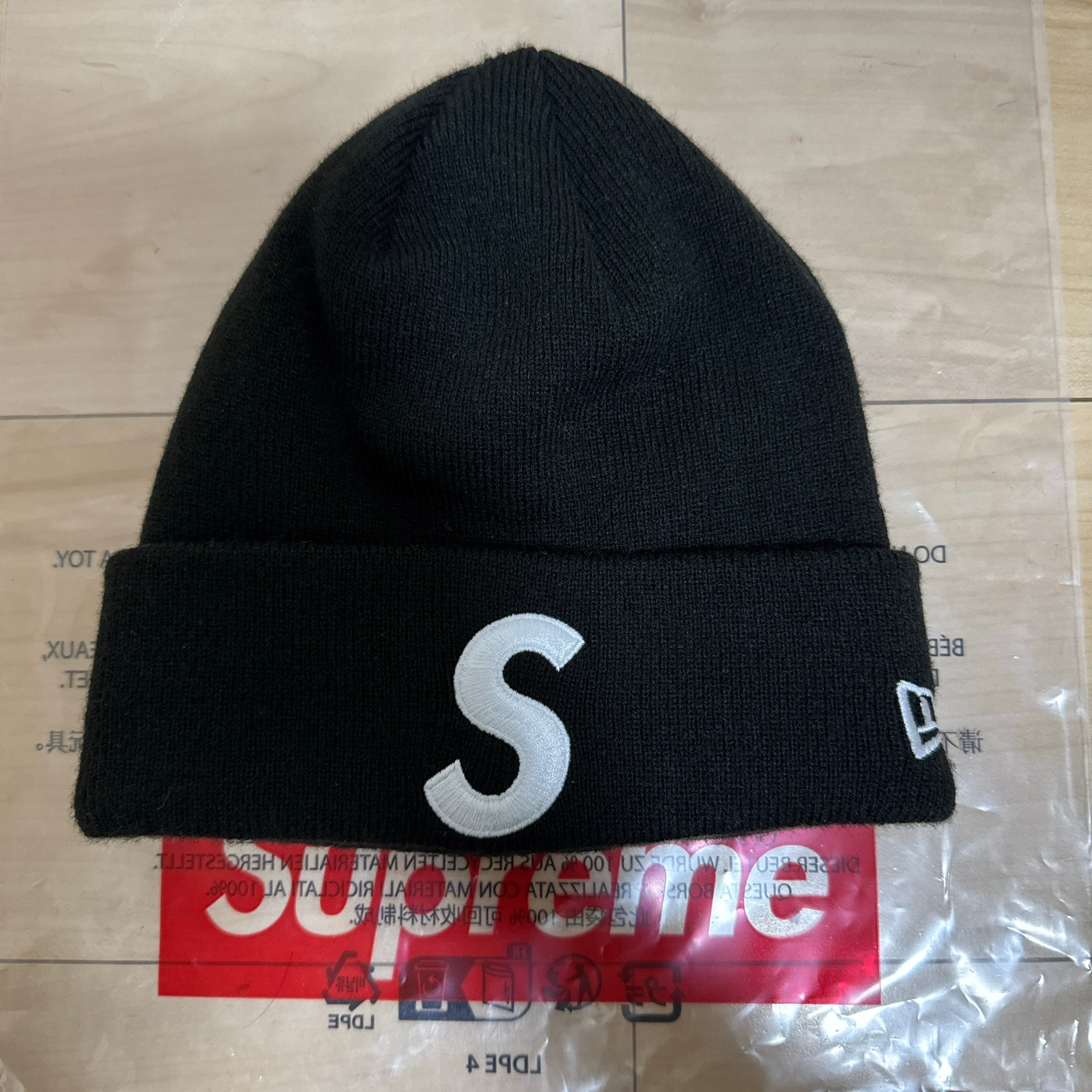 Supreme New Era S Logo Beanie "Black" (24FW)