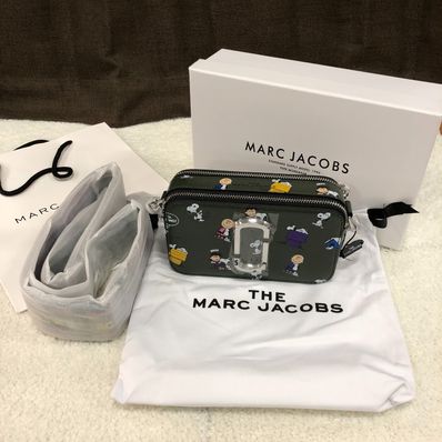 Marc Jacobs Peanuts X Marc Jacobs The Snapshot "Dark Green Multi"