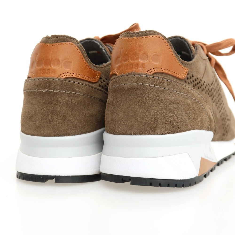 A (未使用に近い)】【中古】【未使用】ディアドラ Diadora TRIDENT 90