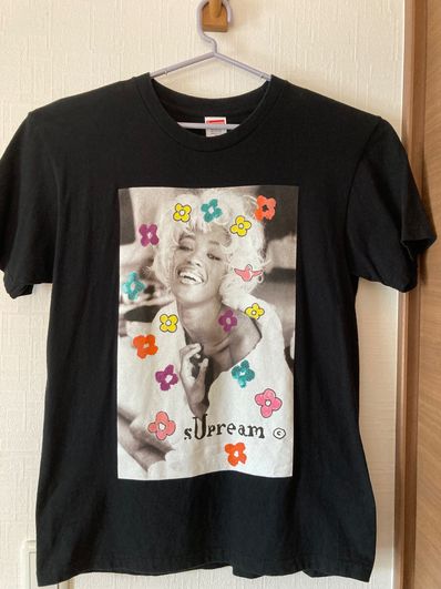 Supreme Naomi Tee "Black"