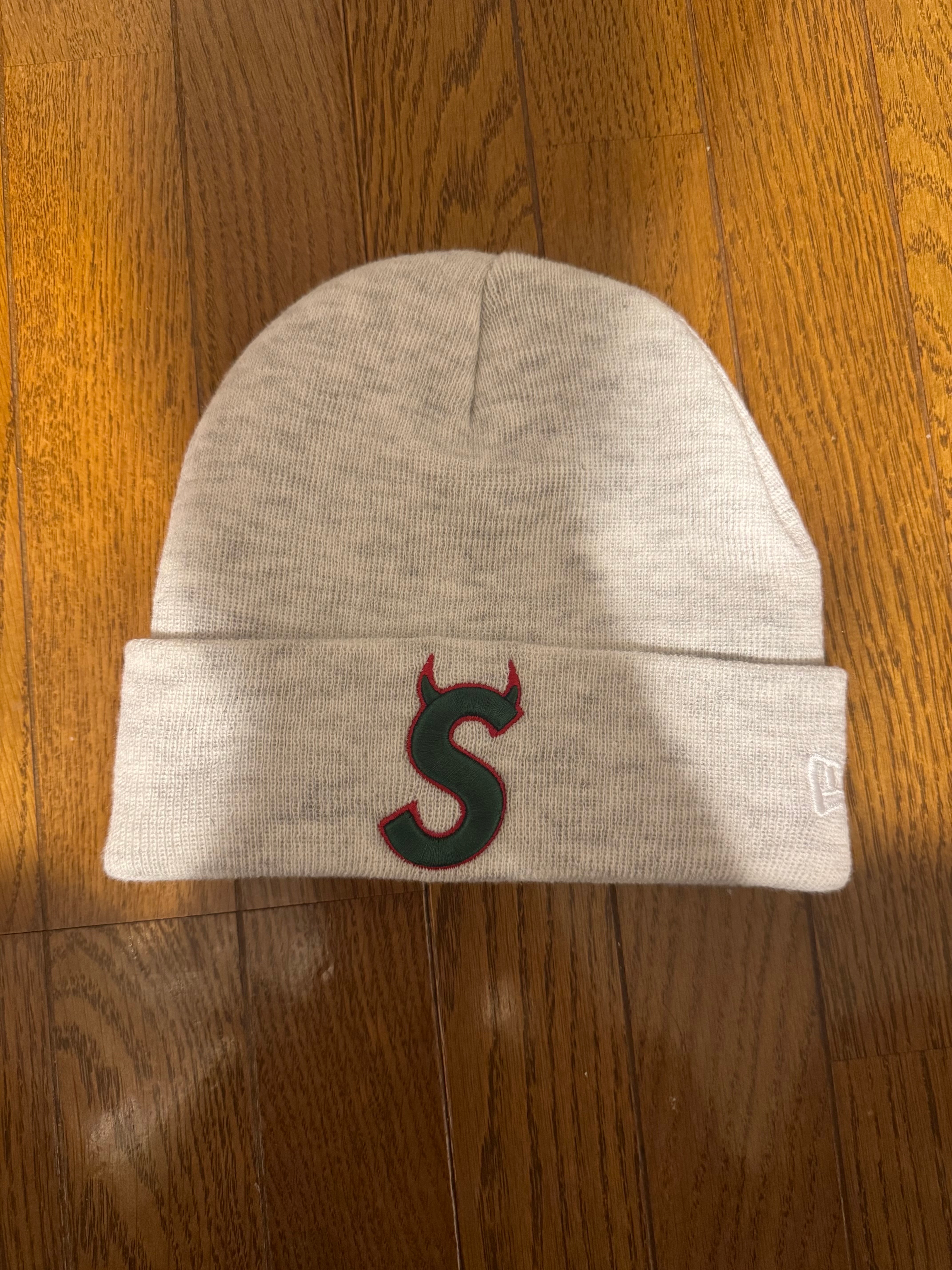 Supreme New Era Devil S Logo Beanie "Ash Grey"
