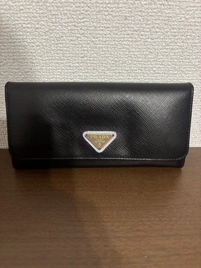 PRADA Saffiano Triangle Wallet ”Black”