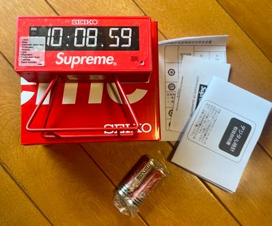 Supreme / Seiko Marathon Clock "Red"