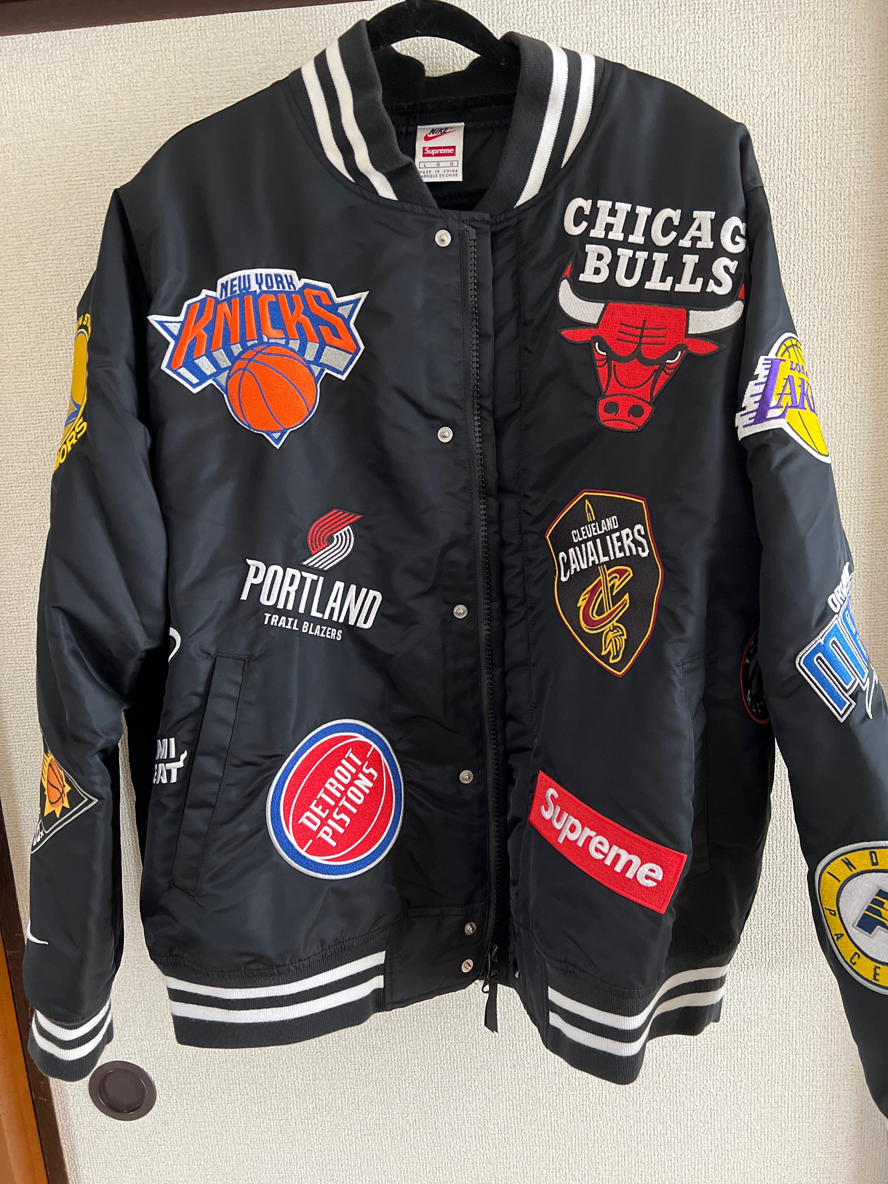Supreme / Nike®/NBA Teams Warm-Up Jacket "Black"