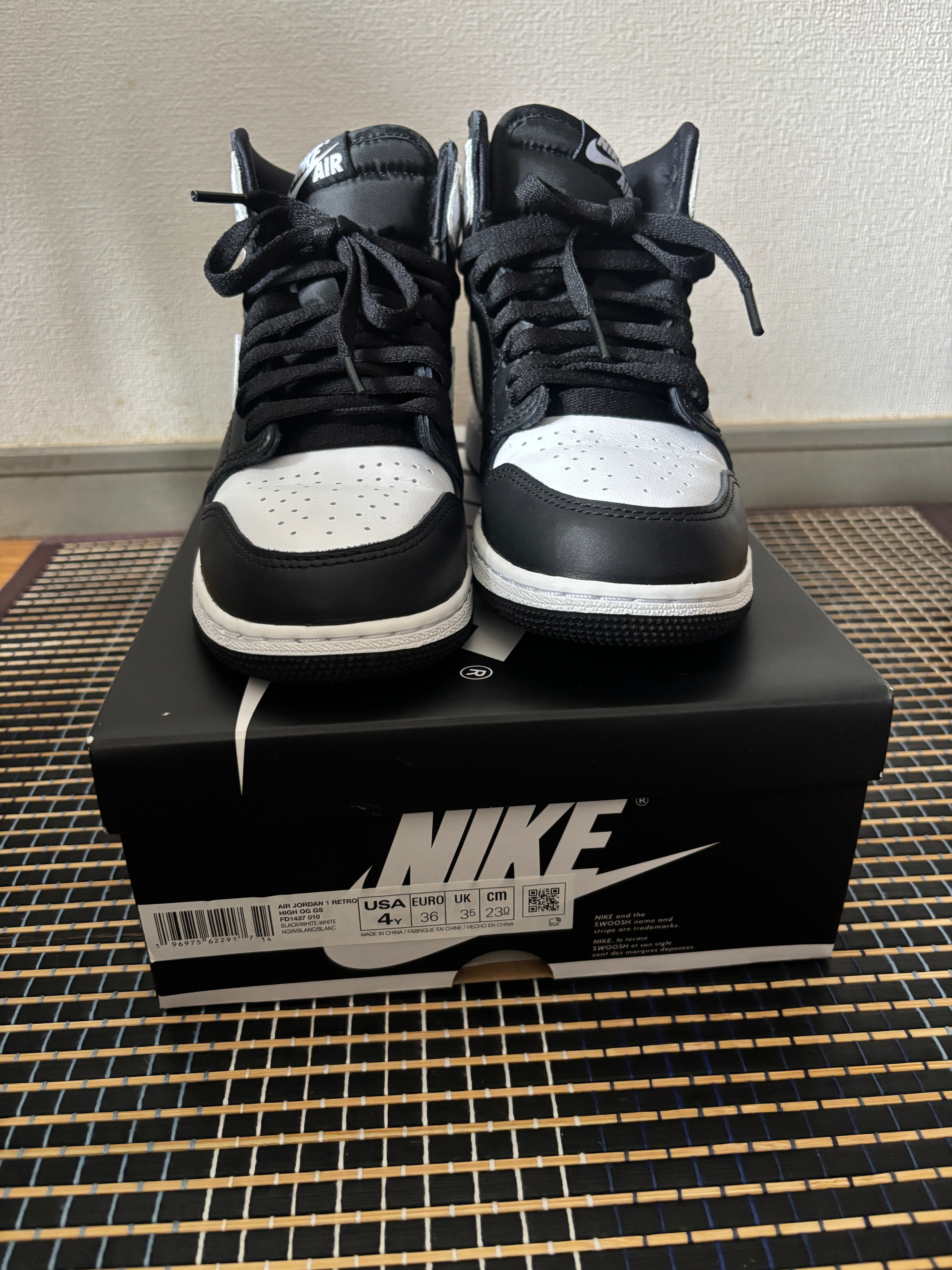 Nike GS Air Jordan 1 Retro High OG "Black/White"