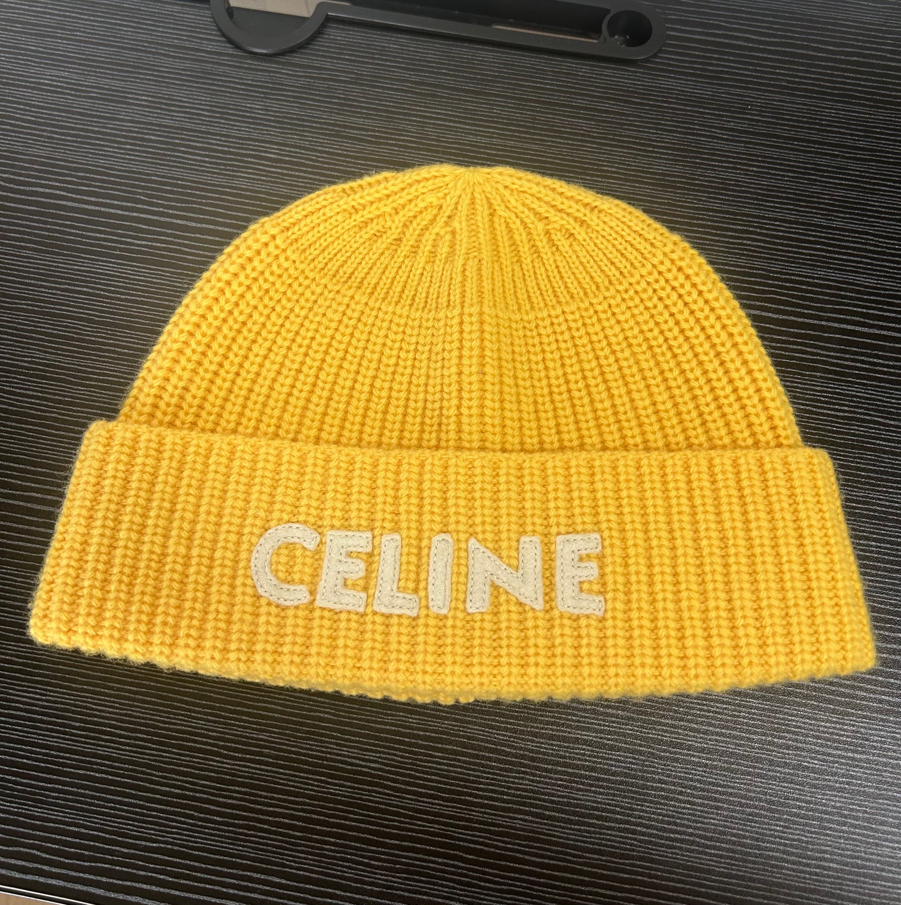 SOL soonerorlater Spread Heart Beanie 