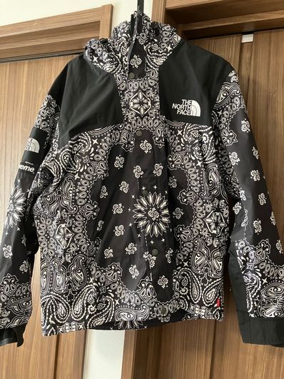 Supreme The North Face Bandana Mountain Parka "Black"