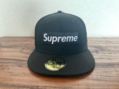 Supreme World Famous Box Logo New Era® "Black"