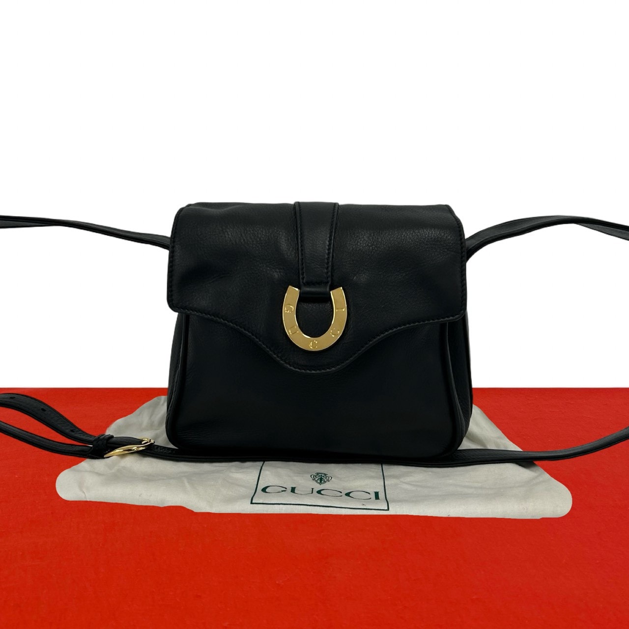 GUCCI グッチ ホースシュー 金具 レザー ショルダーバッグ ブラック
26203