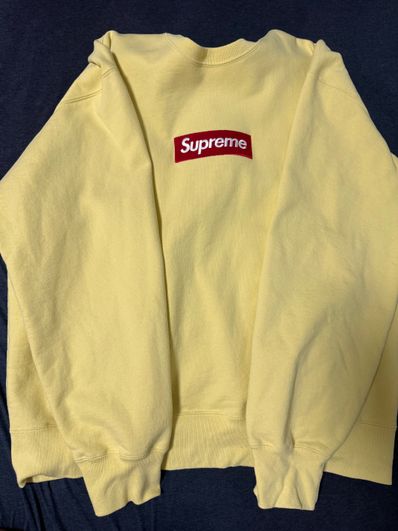 Supreme Box Logo Crewneck "Pale Yellow" (22FW)