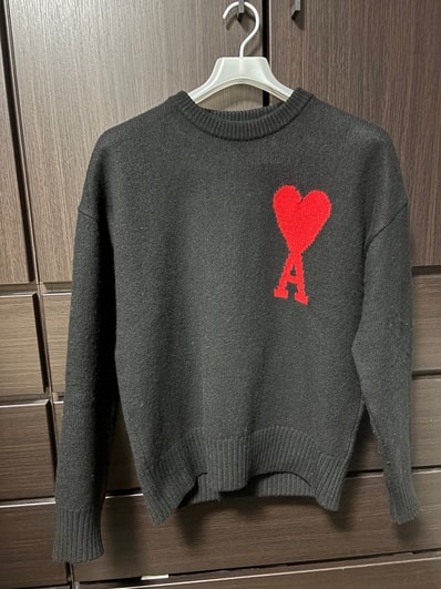 AMI PARIS De Coeur Sweater "Black/Red"