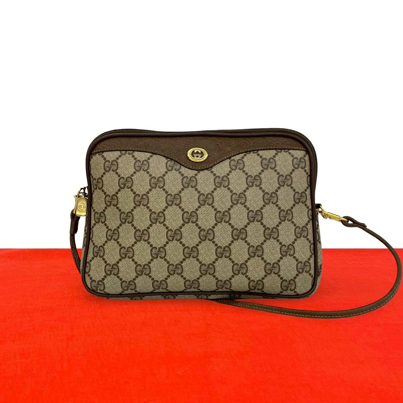 GUCCI グッチ GG ロゴ 金具 PVC レザー ショルダーバッグ ブラウン
 16313