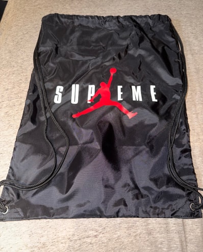 Supreme x Jordan Drawstring Bag Supreme x Jordan Drawstring Bag