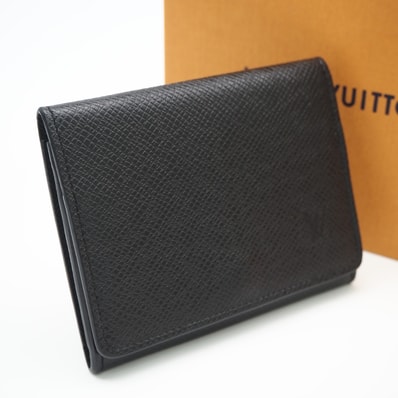 Louis Vuitton Enveloppe Carte de Visite Taiga "Noir"