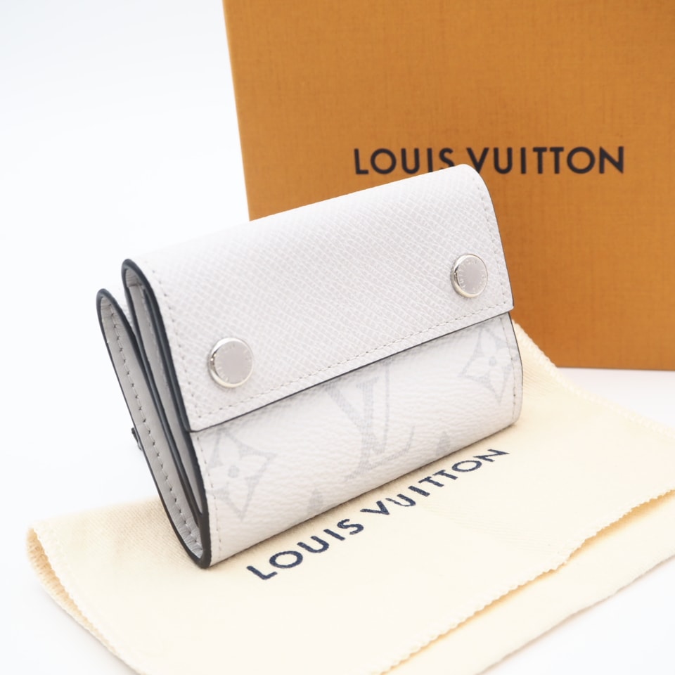 美品 LOUIS VUITTON ルイ・ヴィトン タイガラマ ディスカバリー コンパクト ウォレット アンタークティカ M67621 三つ折り財布 ホワイト グレー レザー メンズ