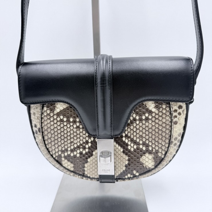 CELINE(セリーヌ) サドル ショルダーバッグ パイソン ブラック系 シルバー金具