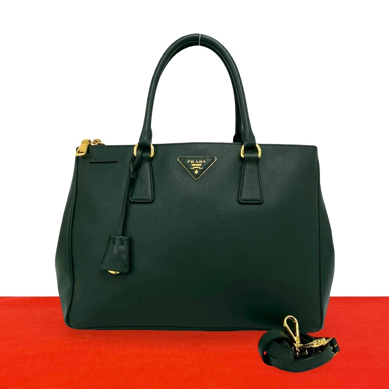 B (目立った傷や汚れなし)】PRADA プラダ 三角ロゴ 金具 2way レザー