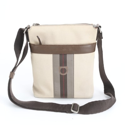 ■美品 サルヴァトーレフェラガモ ガンチーニショルダーバッグ