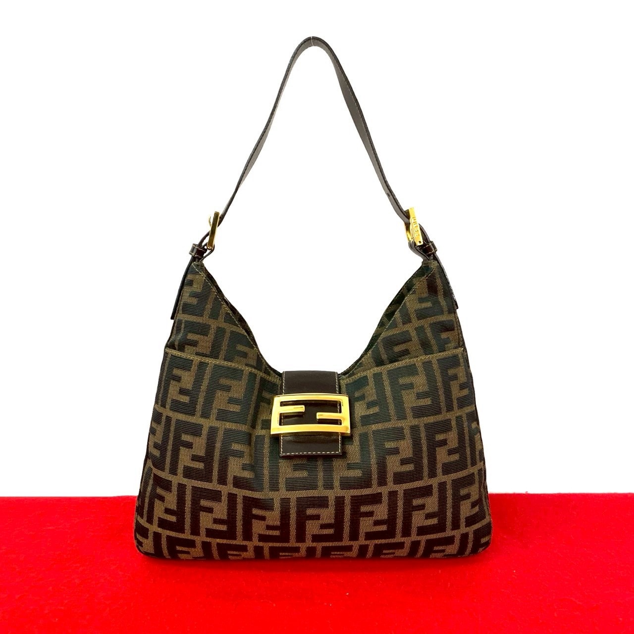 FENDI フェンディ ズッカ FF 柄 レザー キャンバス ショルダーバッグ ブラウン
36252
