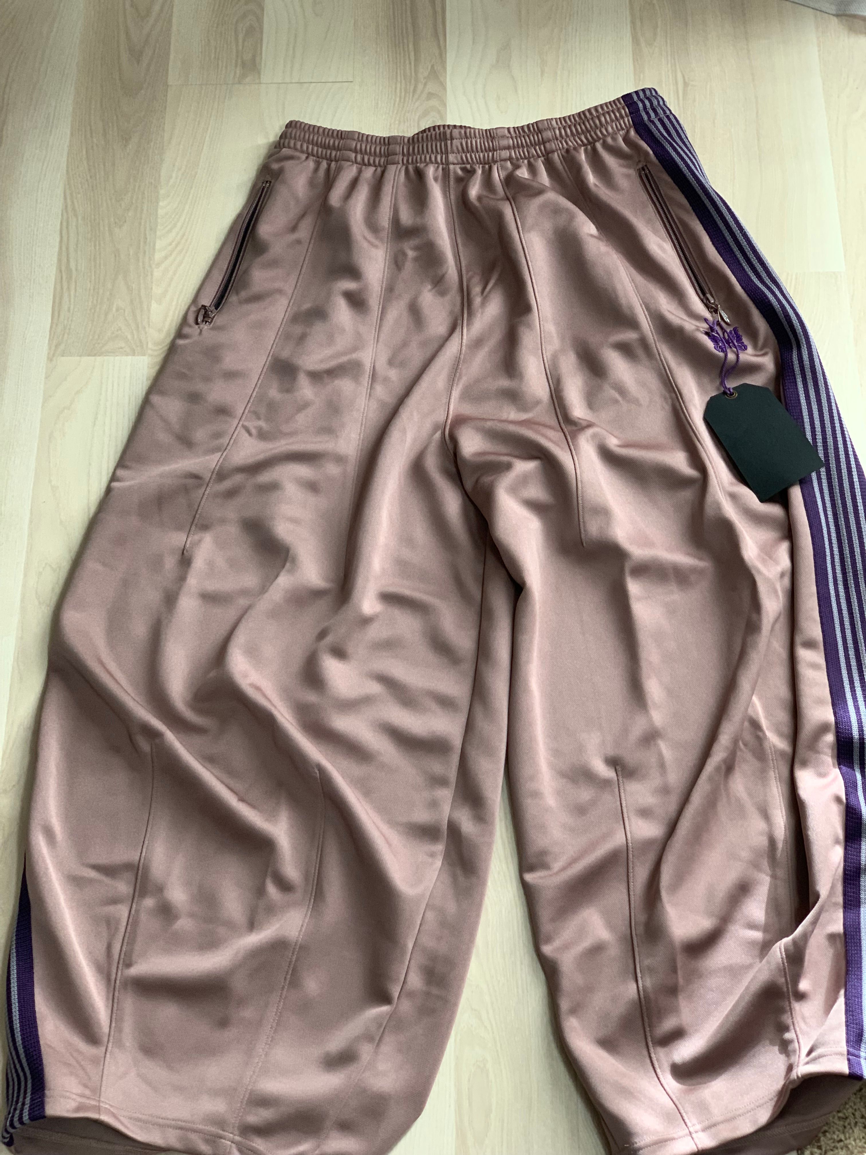 トラックパンツ