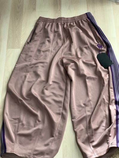 トラックパンツ