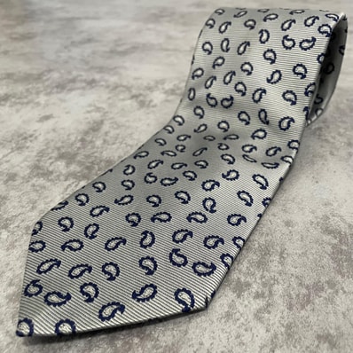 【Brooks Brothers】ブルックスブラザーズ ミニペイズリー 小紋柄 ジャカード ネクタイ グレー ネイビー シルク100% アメリカ製 メンズ