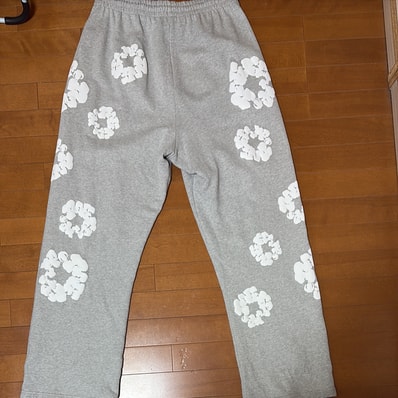 DENIM TEARS Cotton Wreath Baggy Sweatpants "Grey"