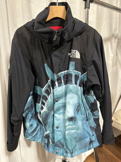 Supreme x The North Face Statue of Liberty Mountain Jacket "Black"