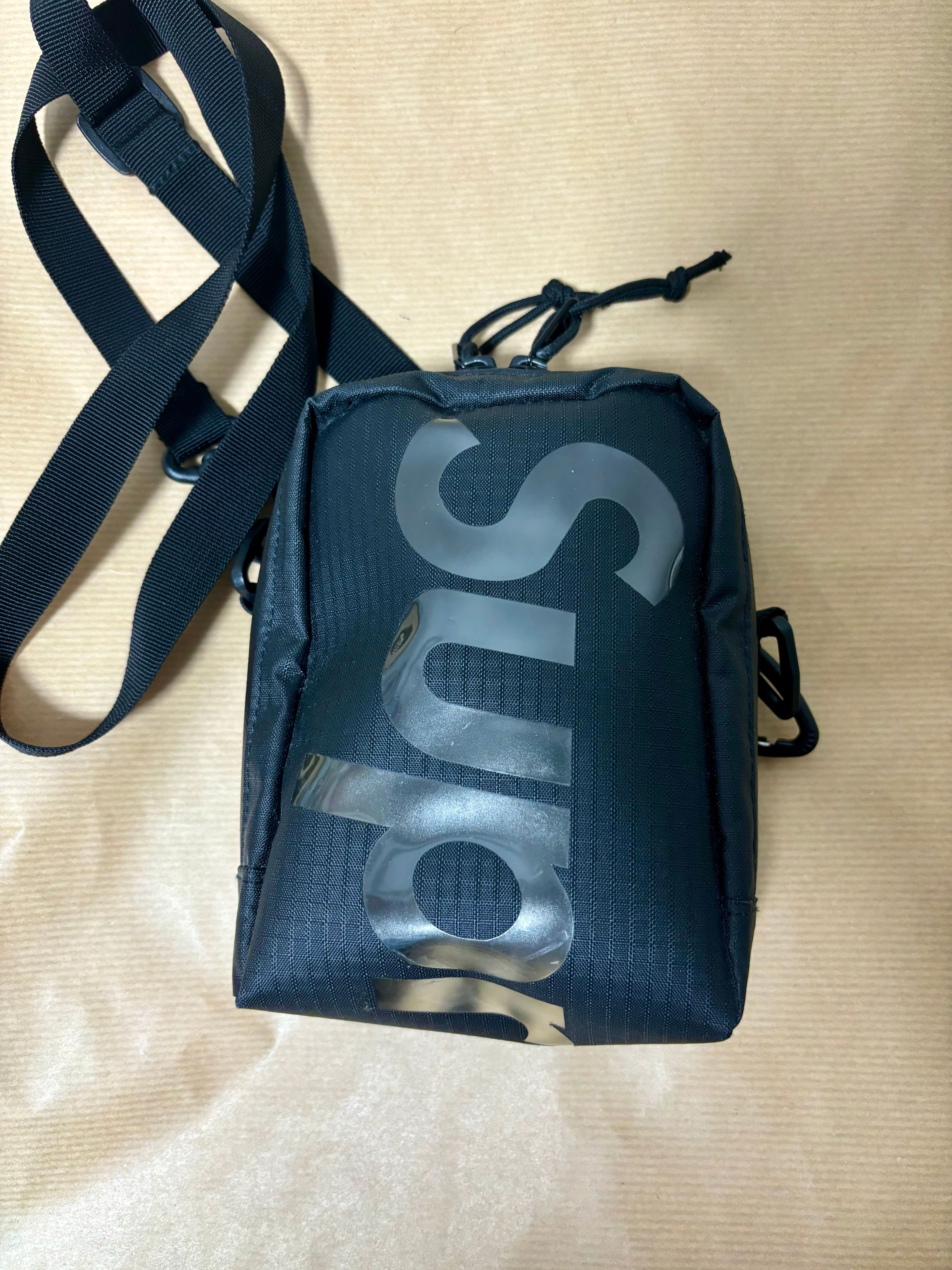 Supreme Neck Pouch 21SS 