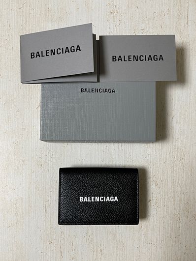 BALENCIAGA Cash Mini Wallet Grained Calfskin "Black/White"