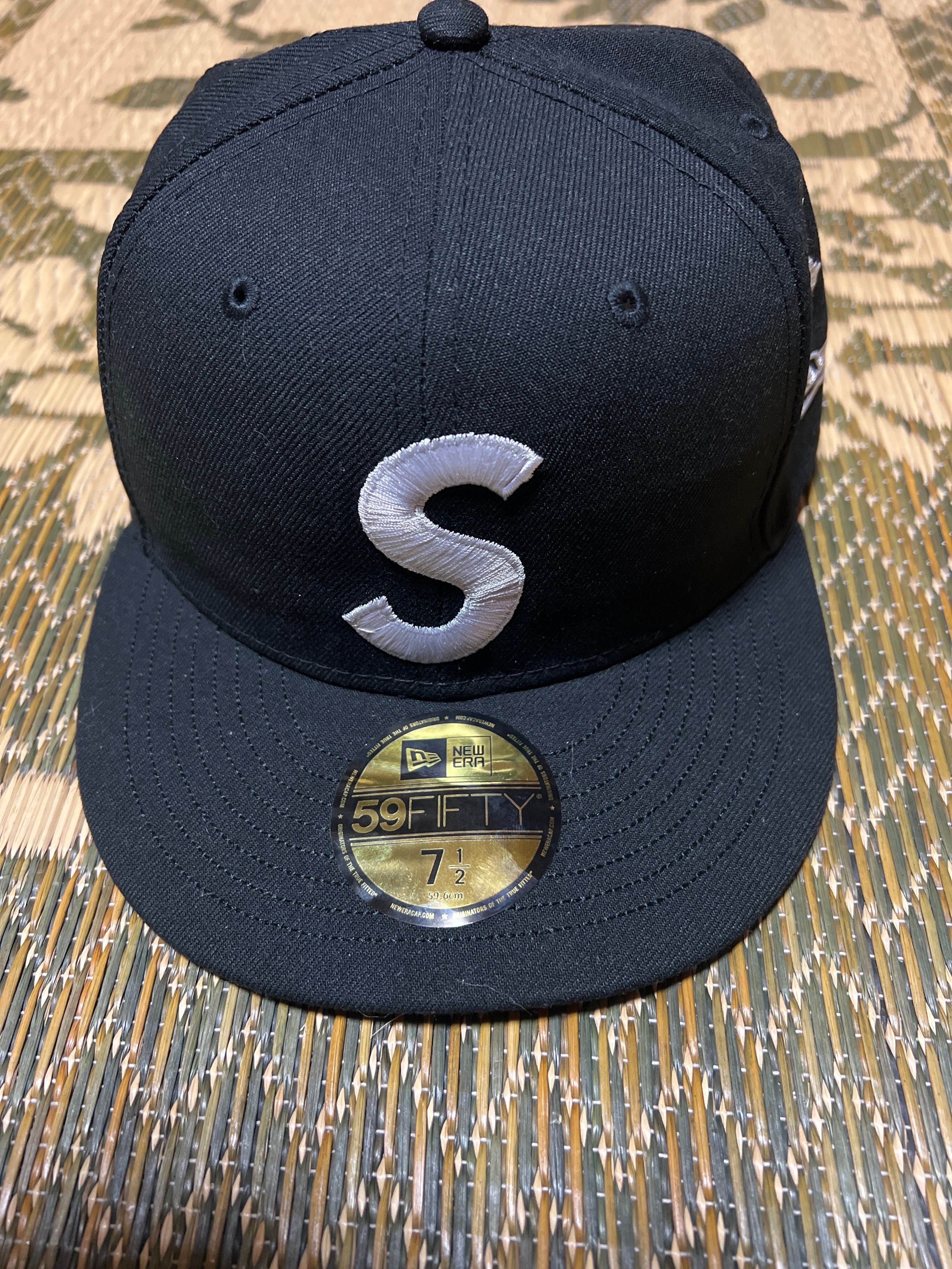 Supreme Characters S Logo New Era "Black"