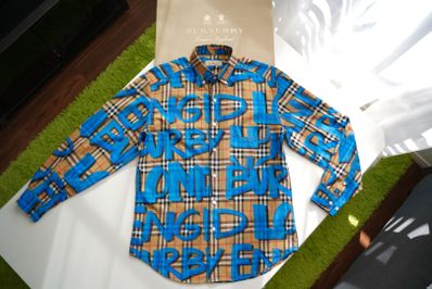 ☆超希少・超高級品・レア・☆バーバリー☆グラフィティシャツ☆ノバチェックシャツ☆