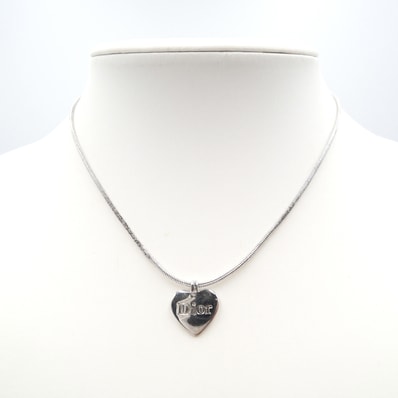 Christian Dior(クリスチャンディオール)Diorロゴ ハートモチーフ ヴィンテージ ネックレス シルバー レディース【中古】