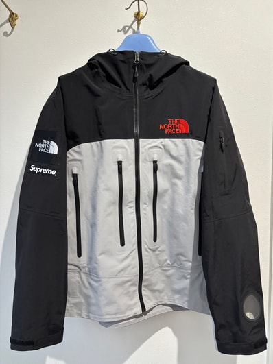Supreme x The North Face Taped Seam Shell Jacket "Grey"