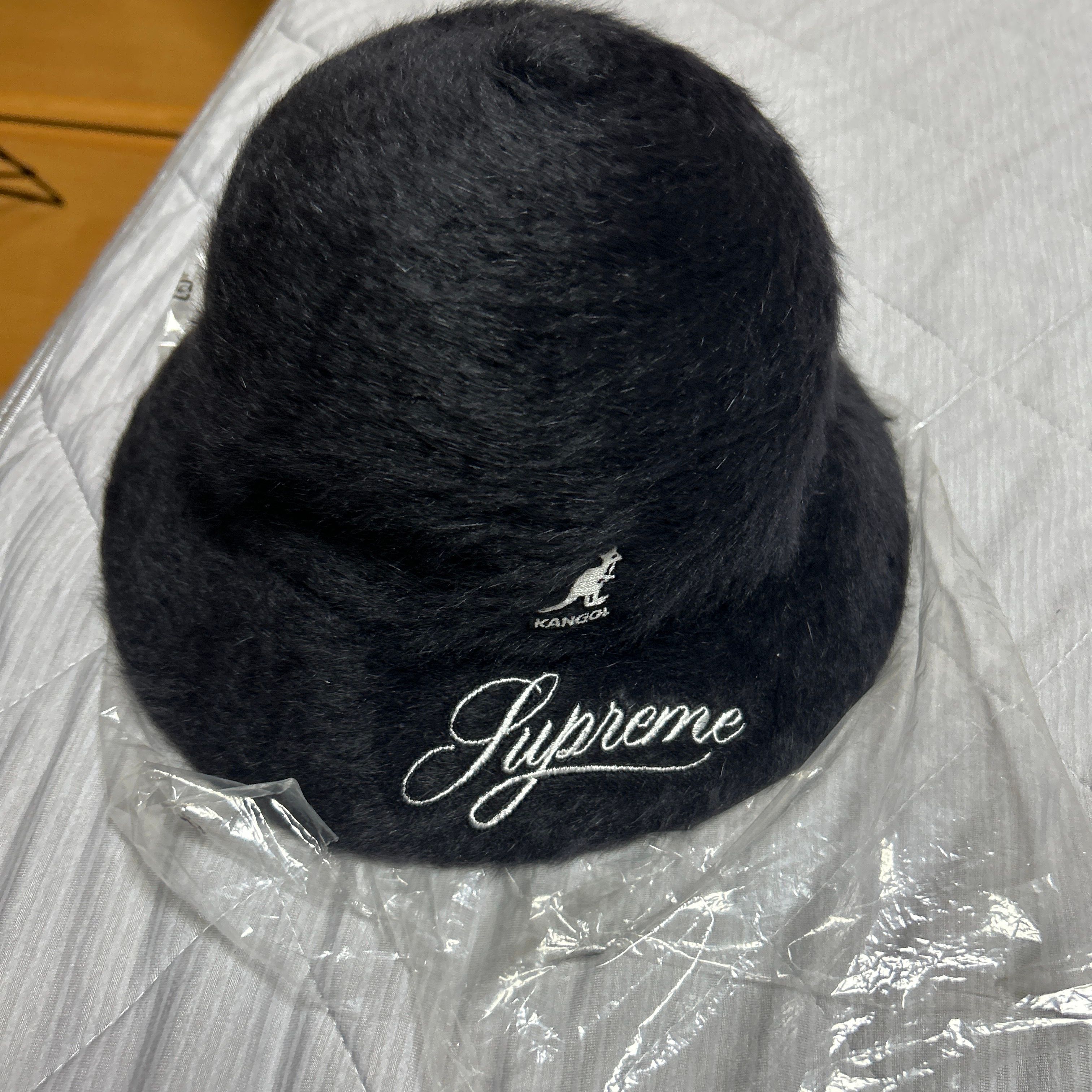Supreme / Kangol Furgora Casual "Black"