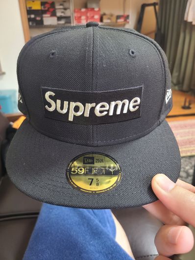 Supreme $1M Metallic Box Logo New Era® "Black"