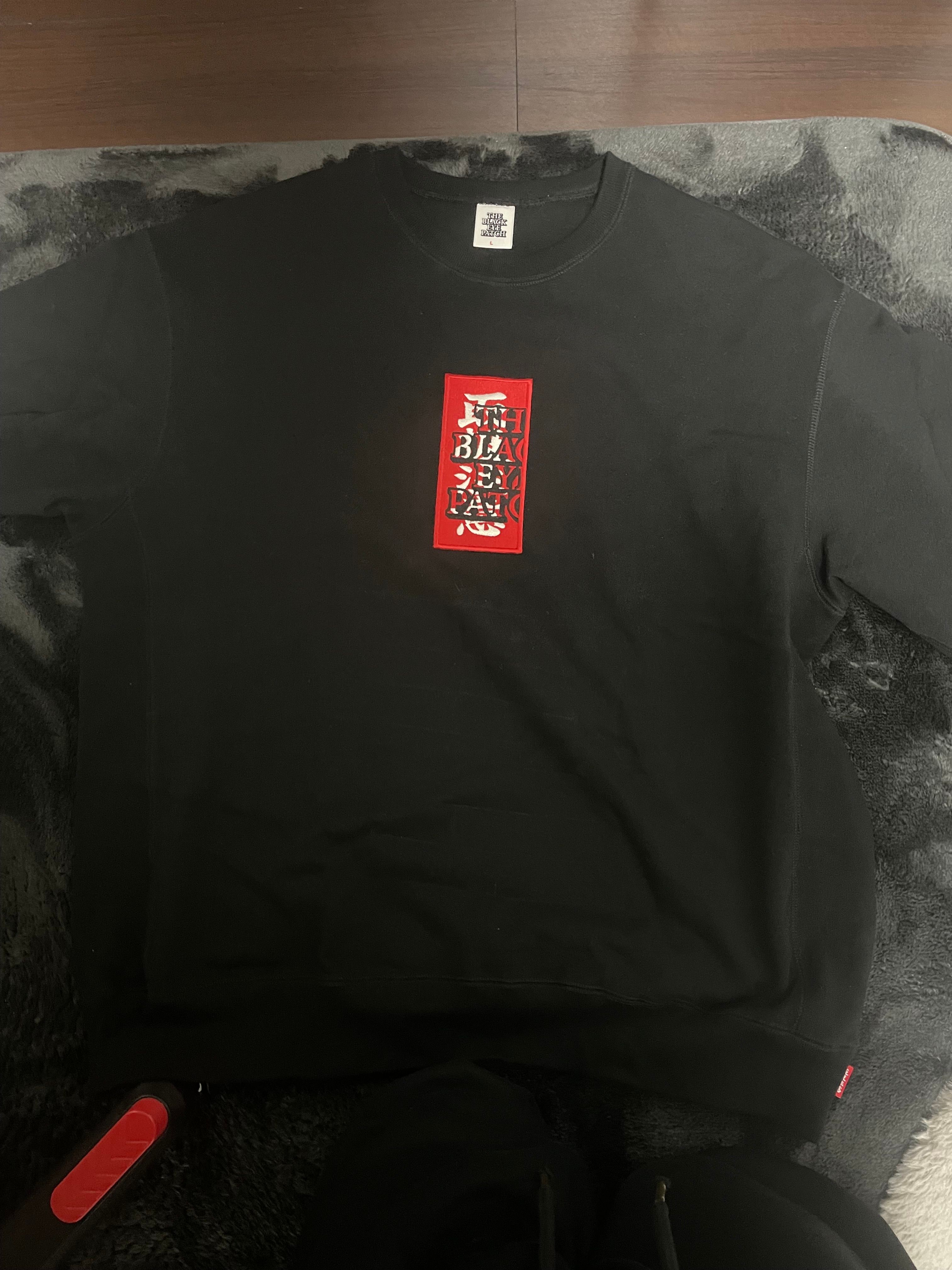 BlackEyePatch HANDLE WITH CARE CREW SWEAT "Black"