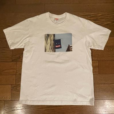 Supreme Banner Tee "White"