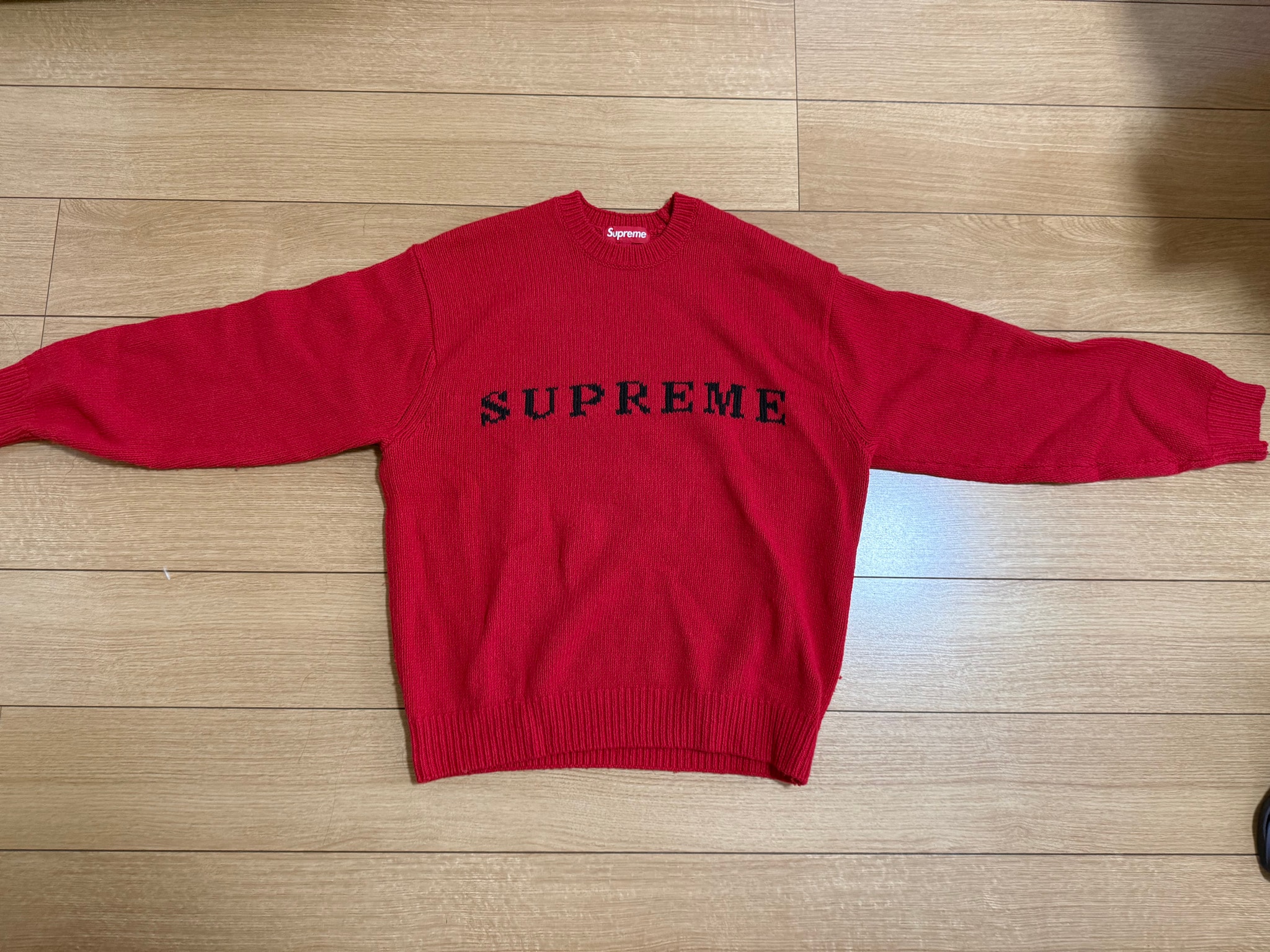 supreme ロゴ セーター S 赤 レッド ニット 中古 B (目立った傷や汚れなし)】シュプリーム コントラストロゴセーター