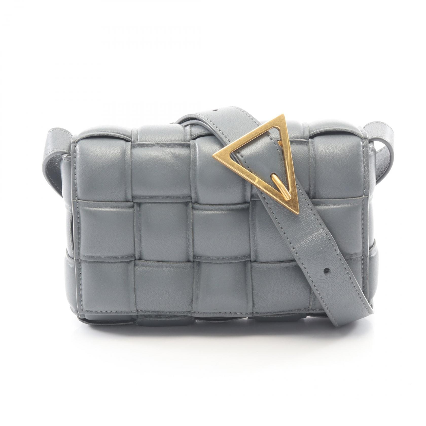 ボッテガヴェネタ BOTTEGA VENETA パデッド カセット スモール ショルダーバッグ バッグ レザー レディース グレー系 【中古】