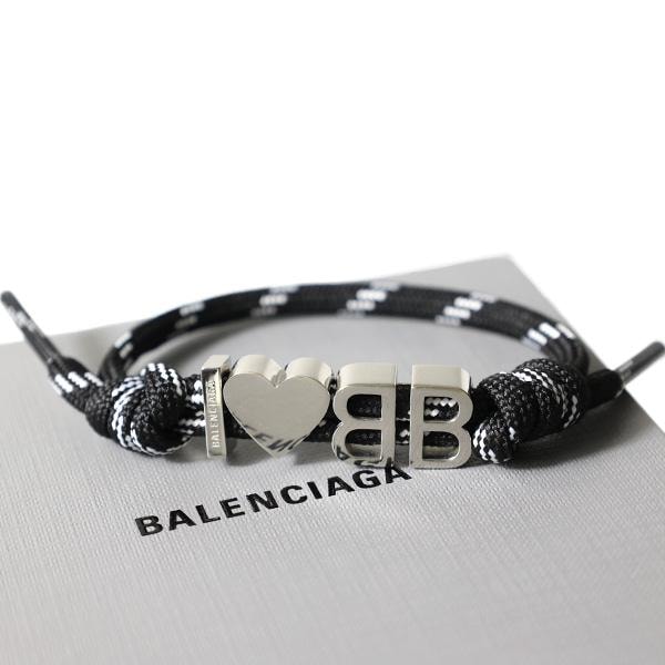 UNDEFEATED x Muhammad Ali Boxing Gloves Necklace 