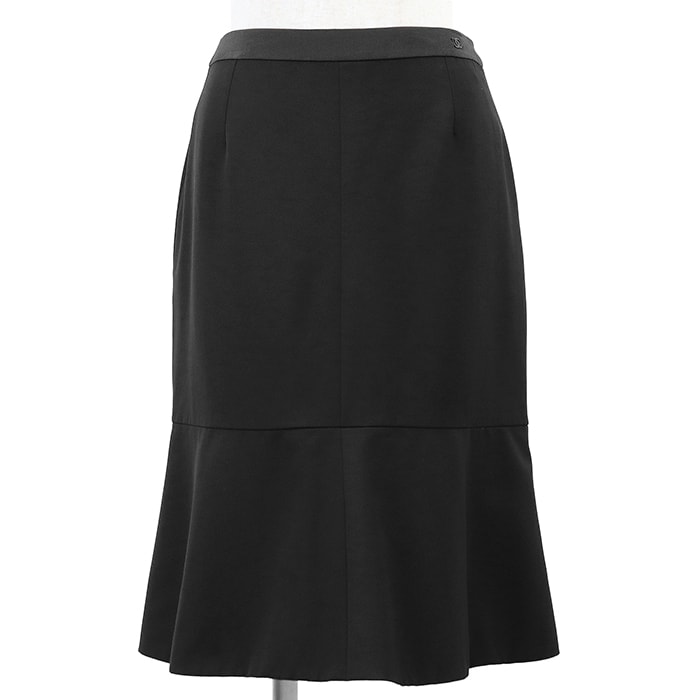 SALE【美品】CHANEL シャネル ヴィンテージ フレアスカート サイズ 36 レディース 04A P24421 マーメイド COCOマーク チャーム ウール × シルク ストレッチ バックファスナー ボトムス 黒 フランス製 カール・ラガーフェルド期