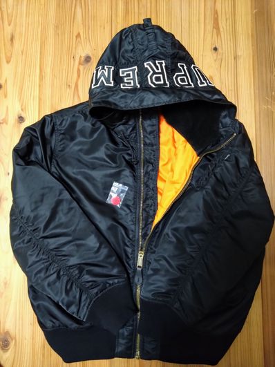 Supreme Hooded MA-1 "Black"