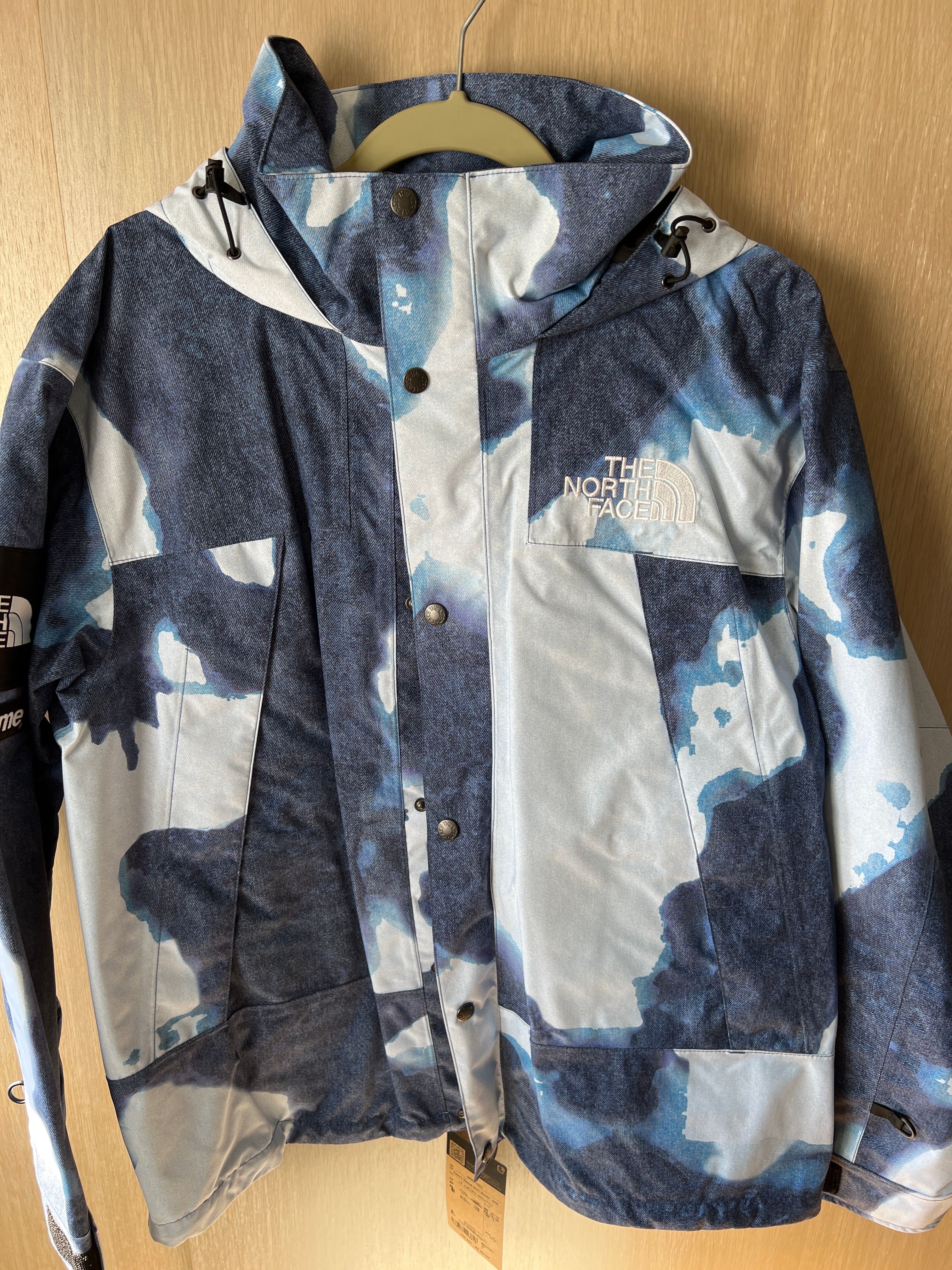 Supreme x The North Face Bleached Denim Print Mountain Jacket "Indigo"