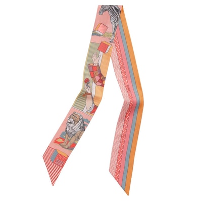 2026年春夏 HERMES エルメス スカーフ ツイリー グランテアトルヌーヴォー ローズ/ジョーヌ/マルチカラー シルク100% 新品
