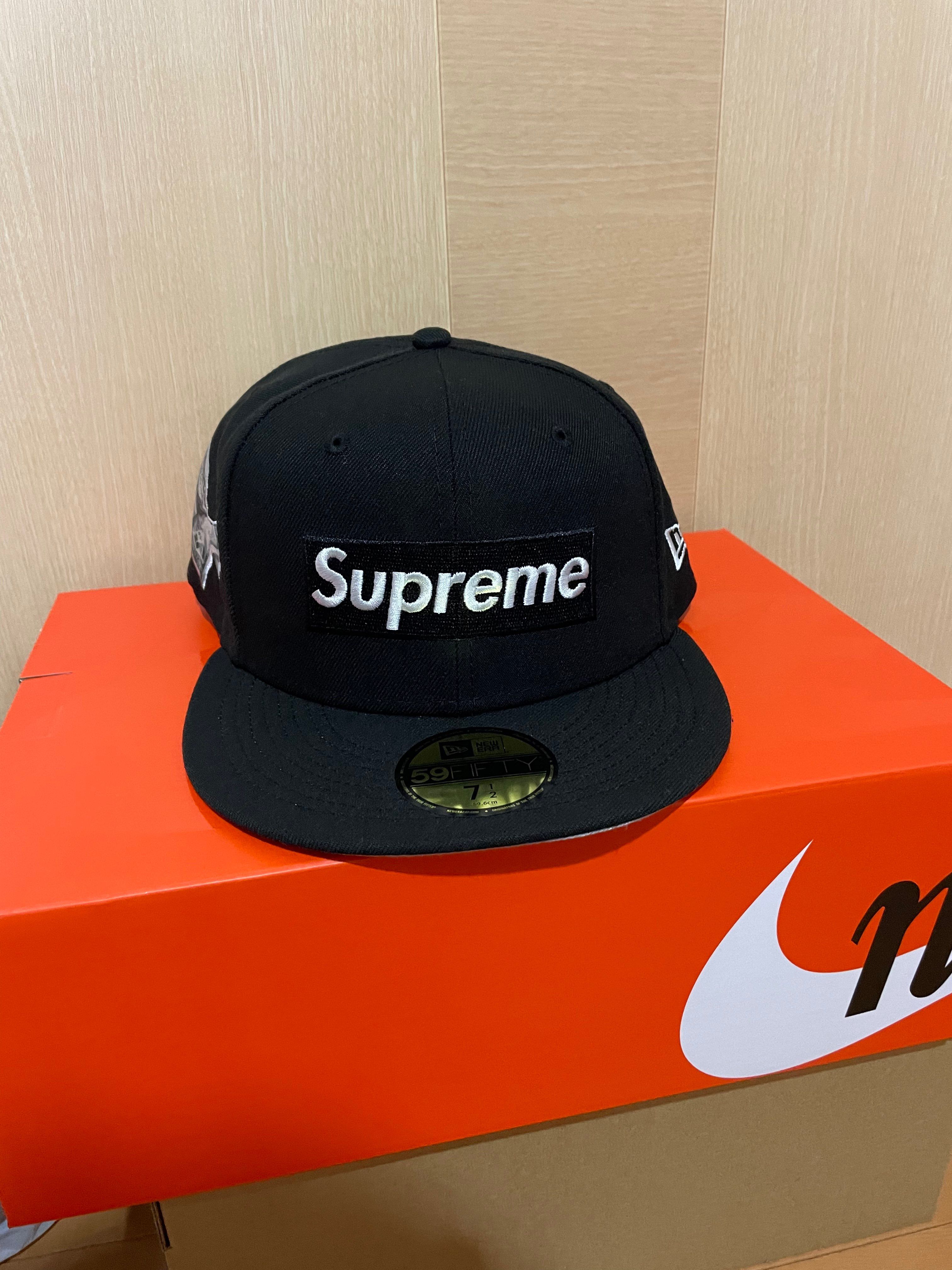 Supreme Money Box Logo New Era "Black"