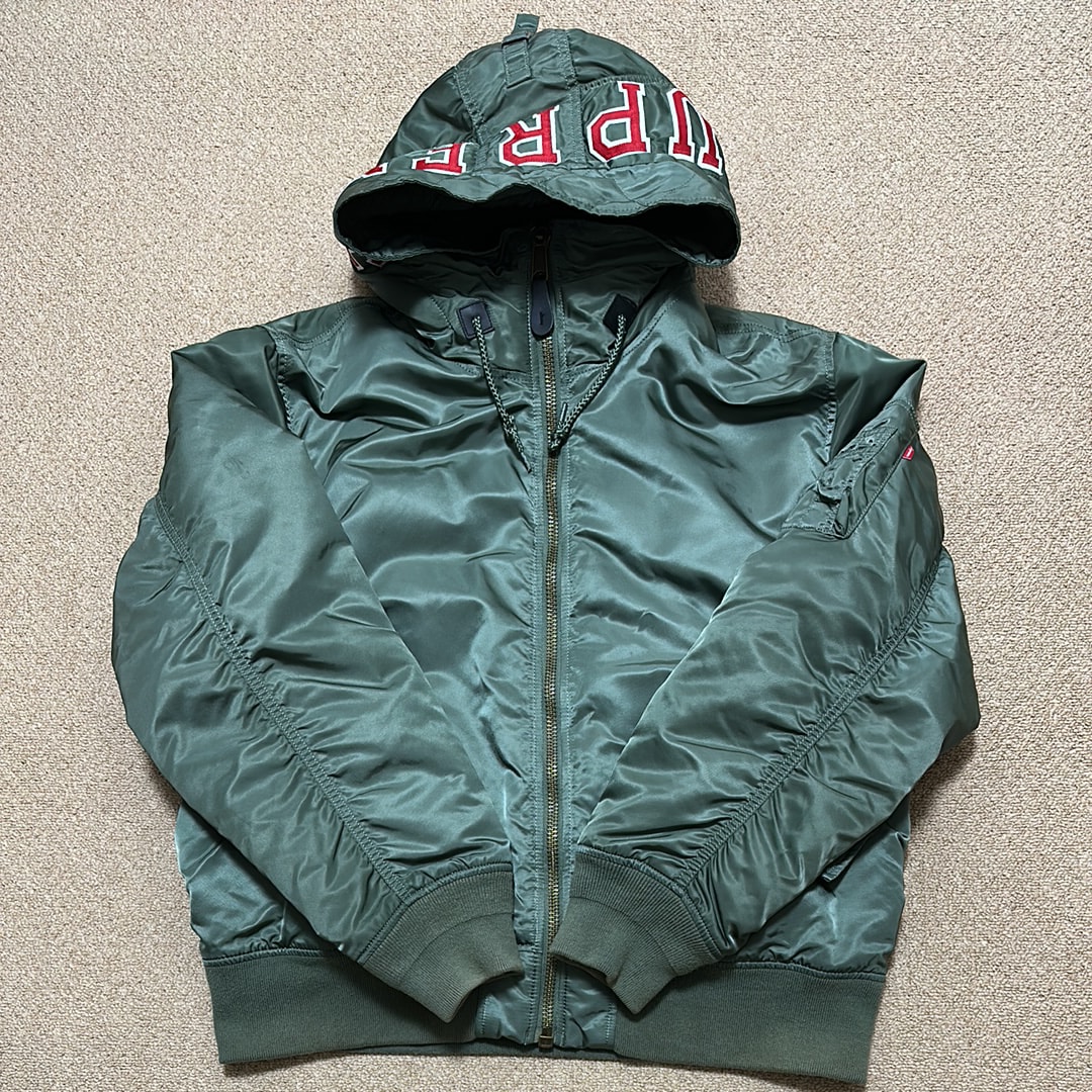 Supreme Hooded MA-1 "Olive"
