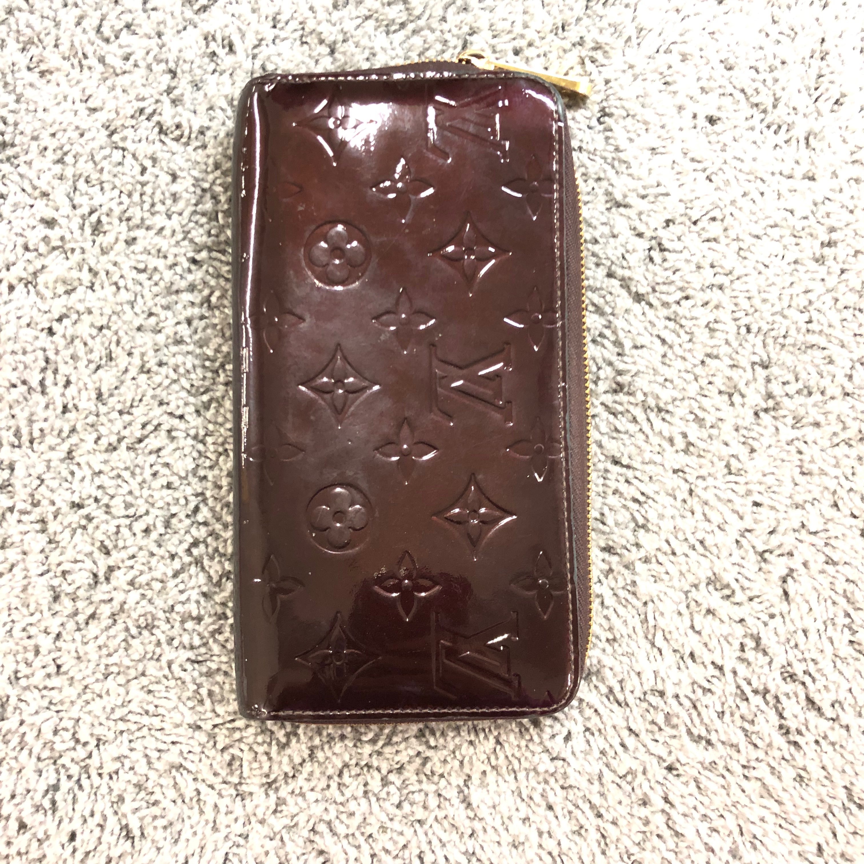 Louis Vuitton Zippy Wallet Monogram Vernis "Rouge Fauviste"
