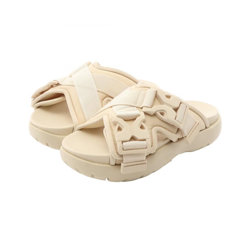 A (未使用に近い)】ボッテガヴェネタ BOTTEGA VENETA SNAP SLIDE A (未使用に近い)】ボッテガヴェネタ BOTTEGA VENETA SNAP SLIDE