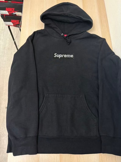 Supreme / Swarovski® Box Logo Hooded Sweeatshirt "Black"